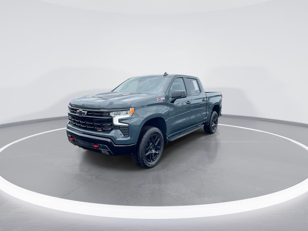 Used 2025 Gray Chevrolet LT Trail Boss image 4