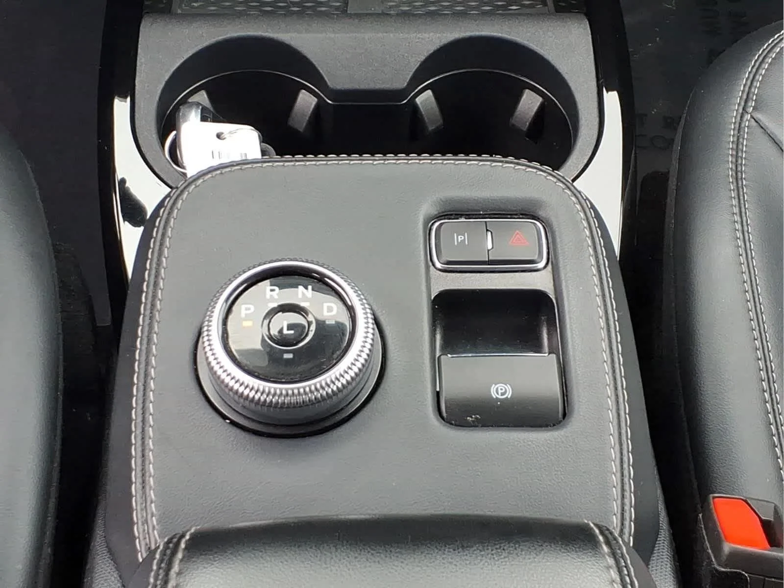 Used 2024 Glacier Gray Metallic TriCoat Ford Select image 27