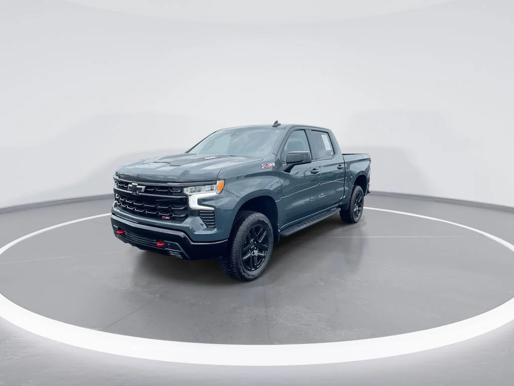 Used 2025 Gray Chevrolet LT Trail Boss image 4