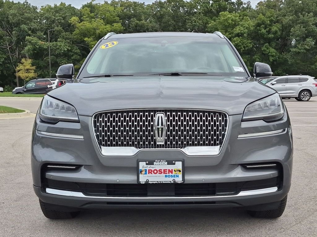 Used 2023 Gray Lincoln Standard image 2