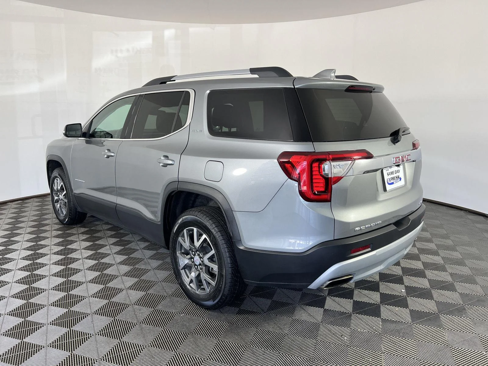 Used 2023 Sterling Metallic GMC SLE image 29