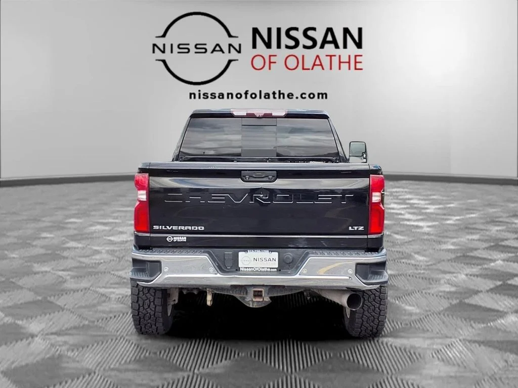 Used 2020 Black Chevrolet LTZ image 27