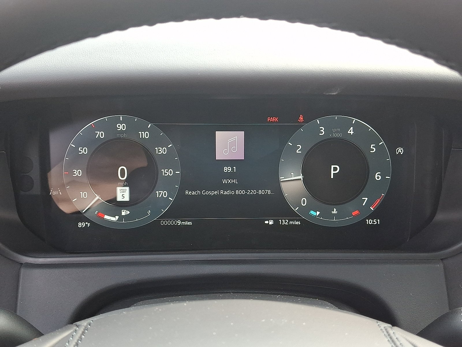 New 2026 Santorini Black Metallic - 1AG Land Rover Belgravia Edition image 13