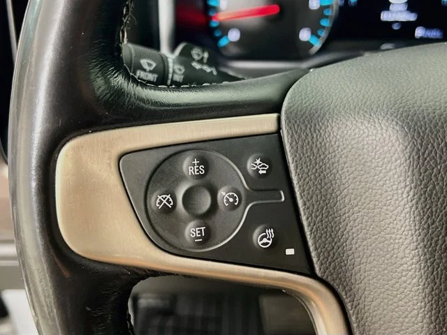 Used 2018 Silver GMC Denali image 13