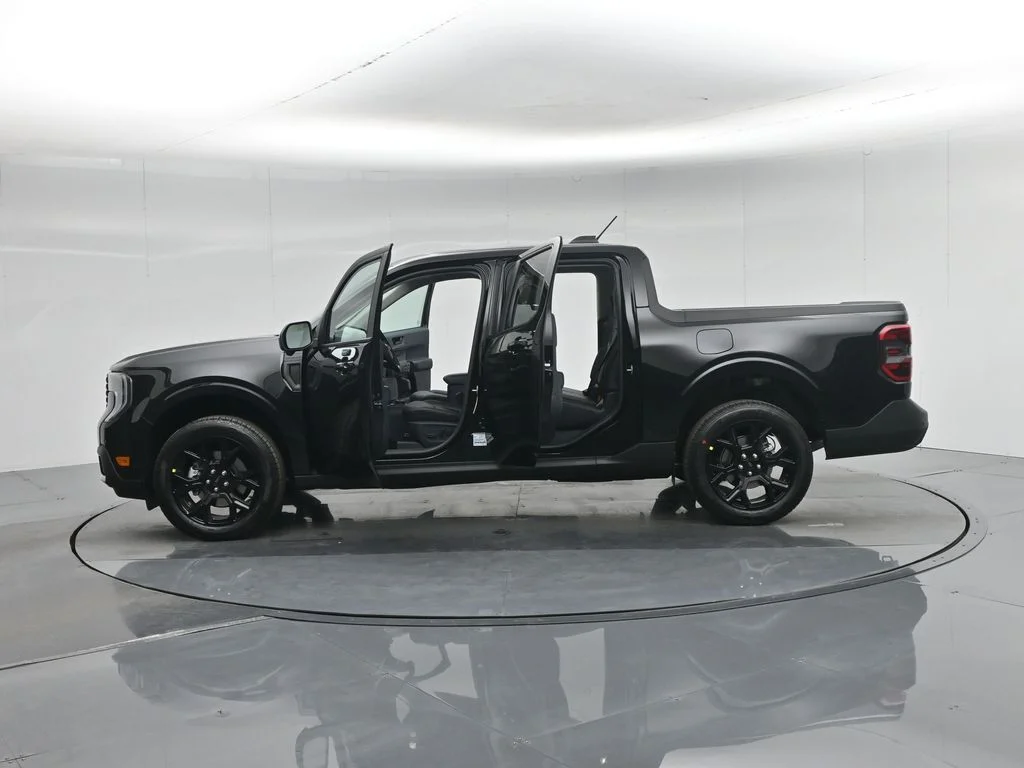 New 2026 Shadow Black Ford Lariat image 35