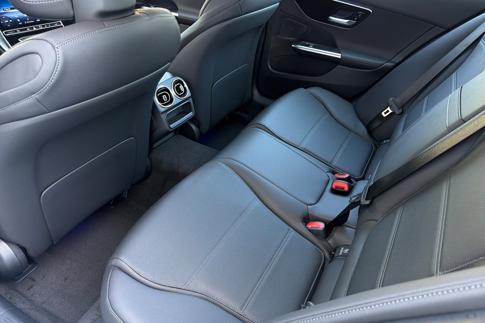 2026 Mercedes-Benz C-Class Sedan C 300 - Photo 10