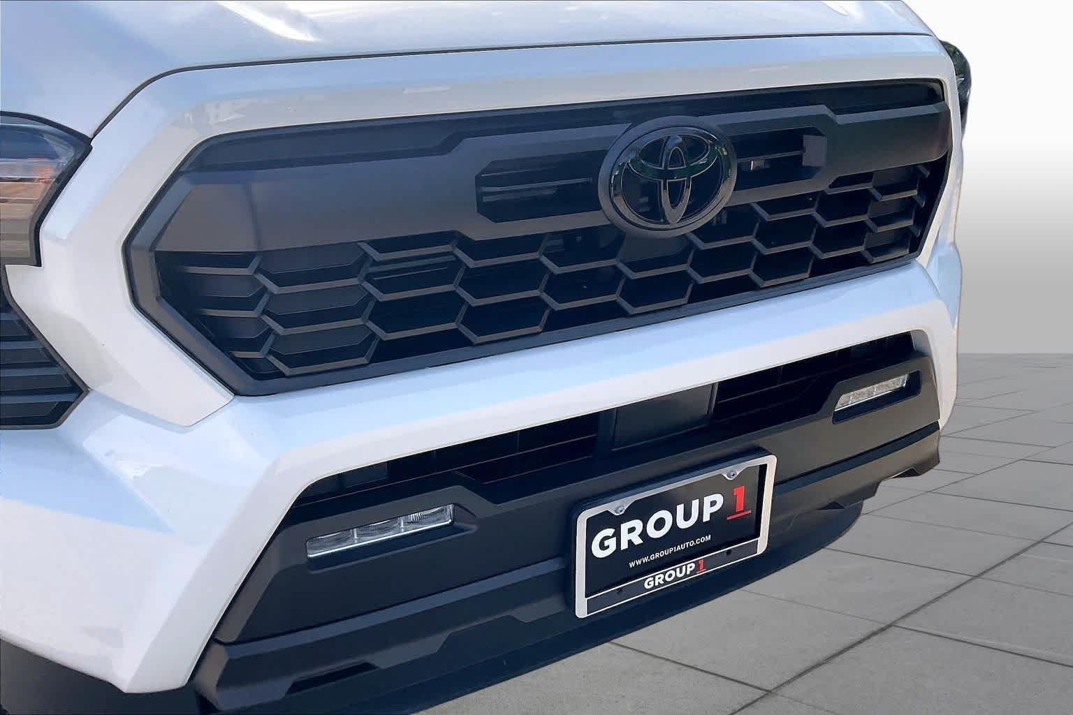 Used 2026 Ice Cap Toyota TRD Off Road Hybrid image 29