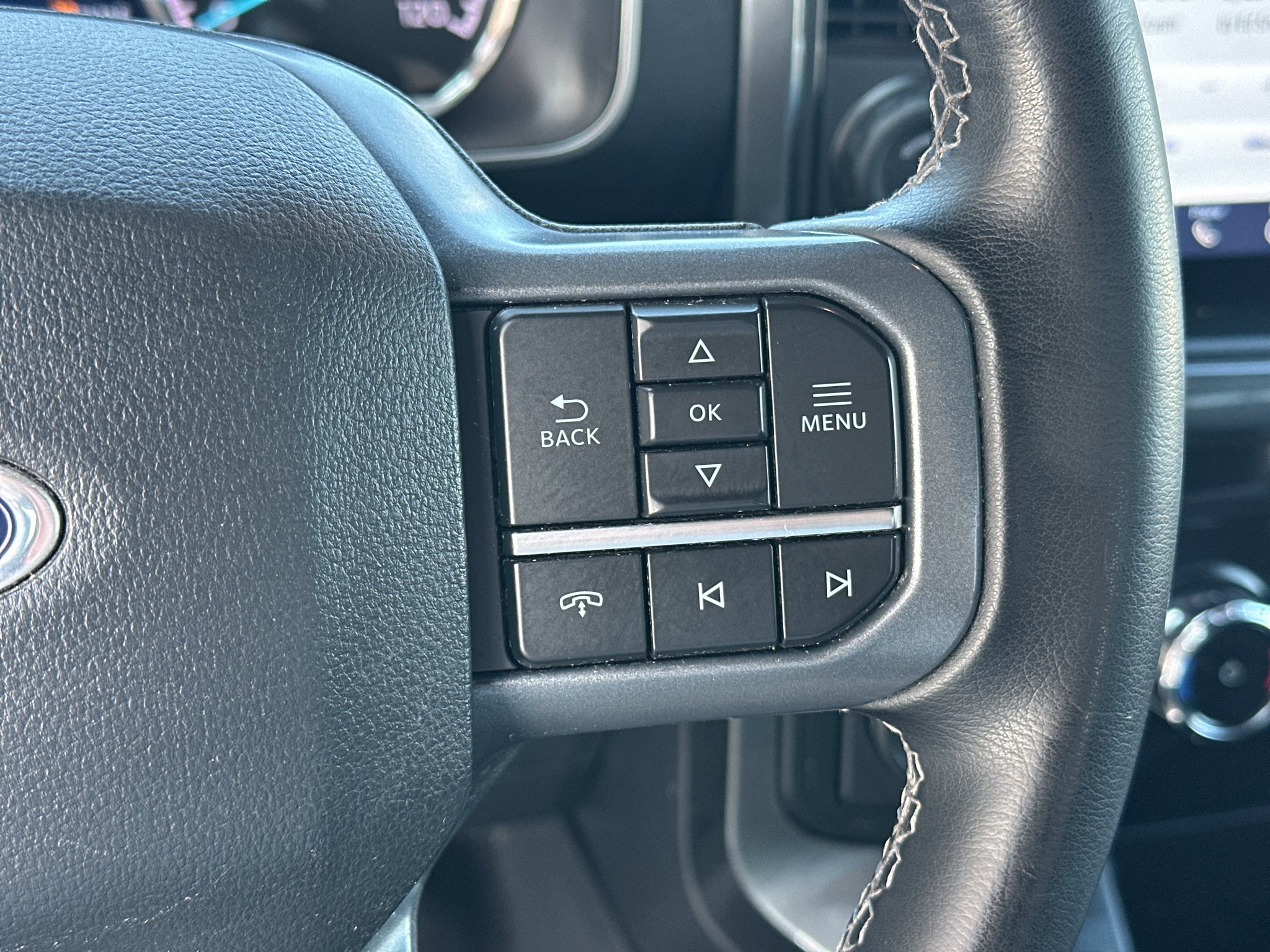 Used 2023 Oxford White Ford XLT image 20