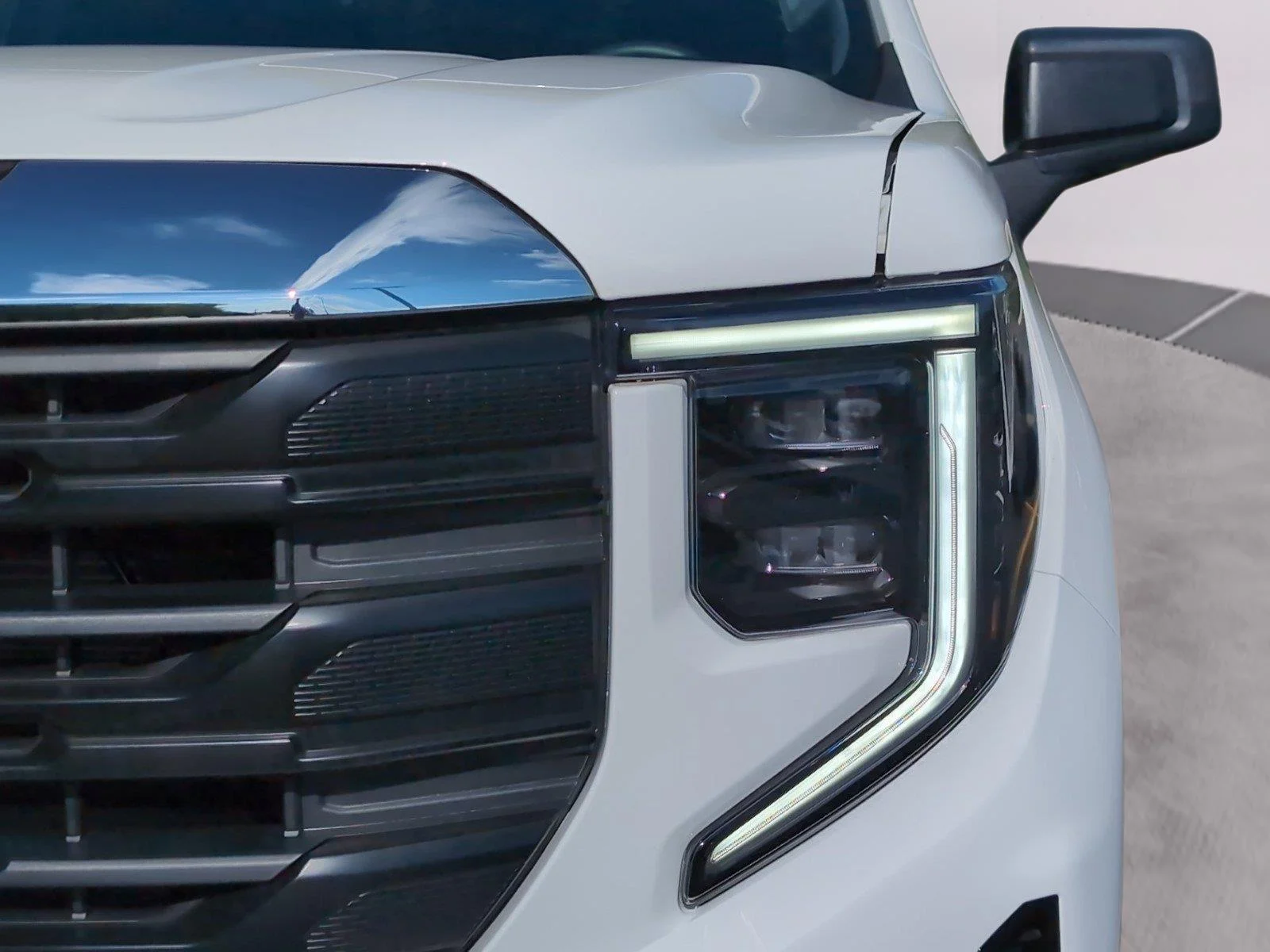 New 2026 Summit White GMC Pro image 11