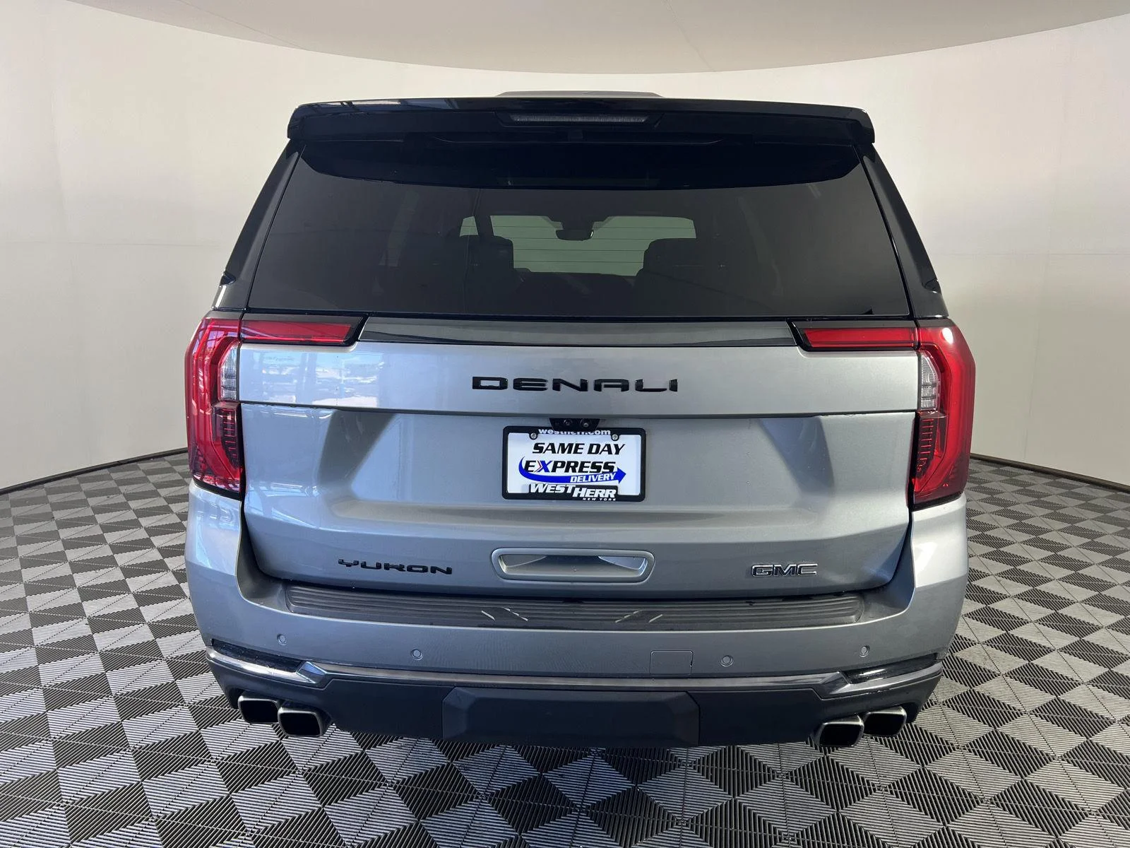 Used 2025 Sterling Metallic GMC Denali Ultimate image 4