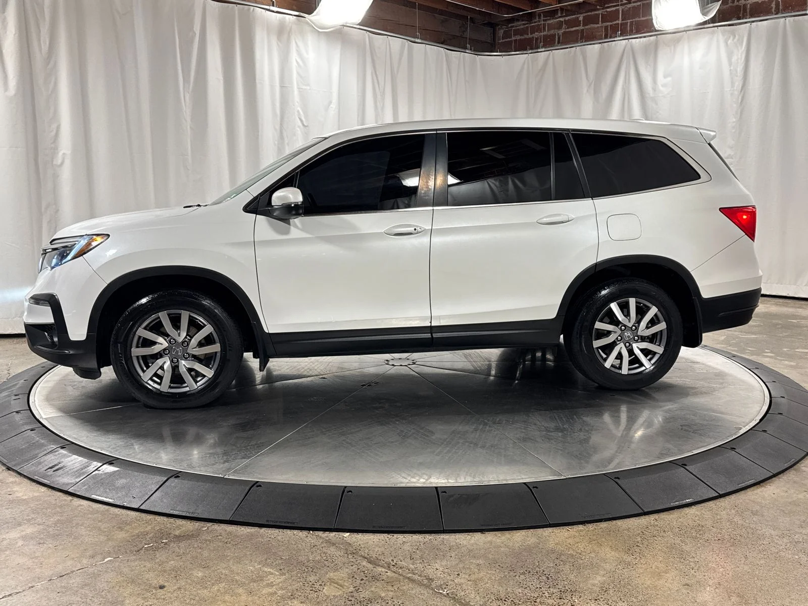 Used 2020 Platinum White Pearl Honda EX-L image 6