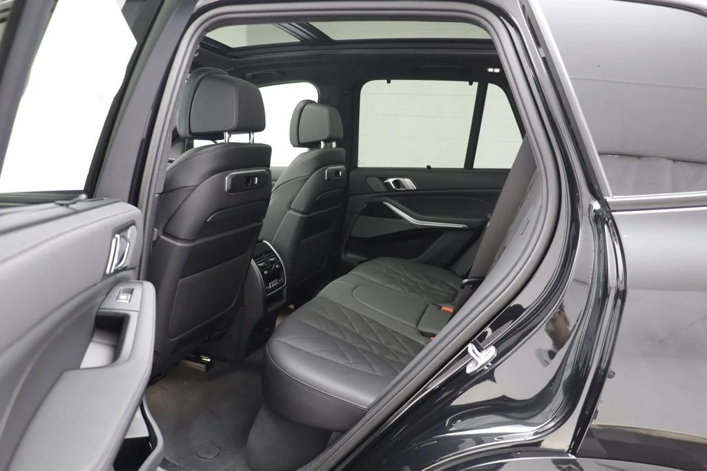 New 2026 Black BMW xDrive50e image 15