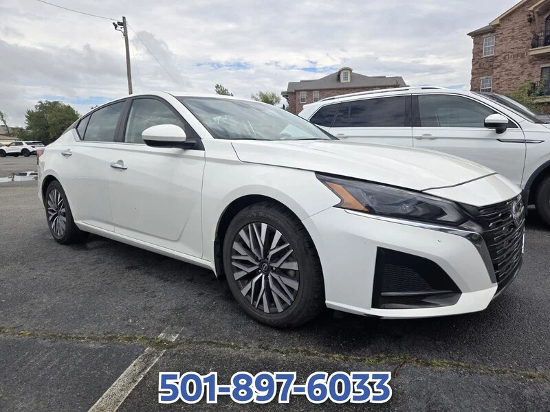 Used 2024 Pearl White NISSAN 2.5 SV image 7