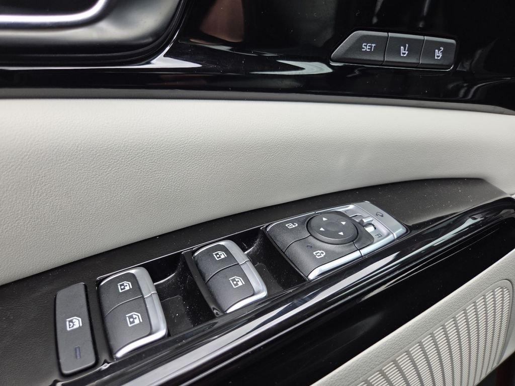 2022 Kia Carnival SX - Photo 33