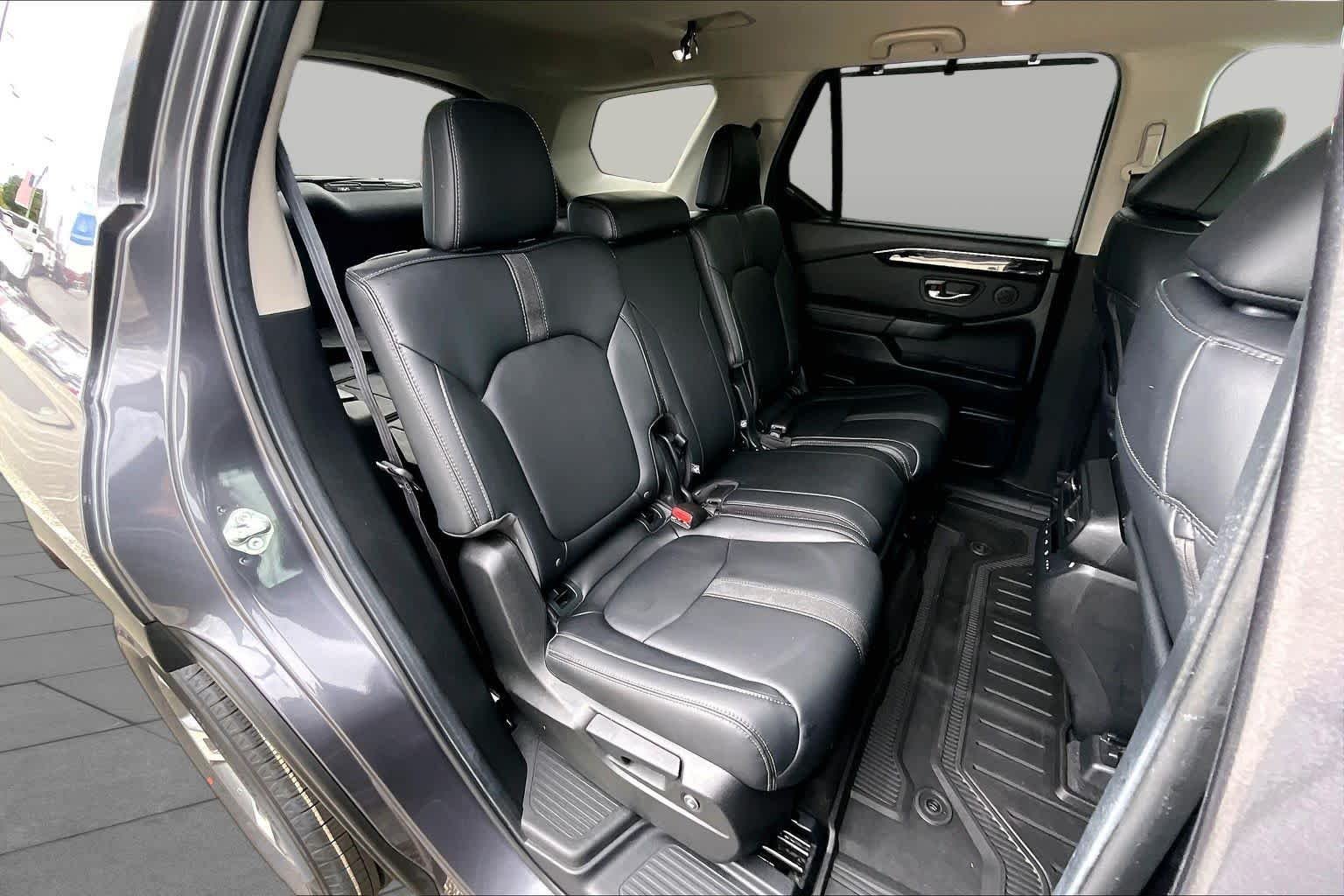 Used 2025 Modern Steel Metallic Honda AWD EX-L image 19