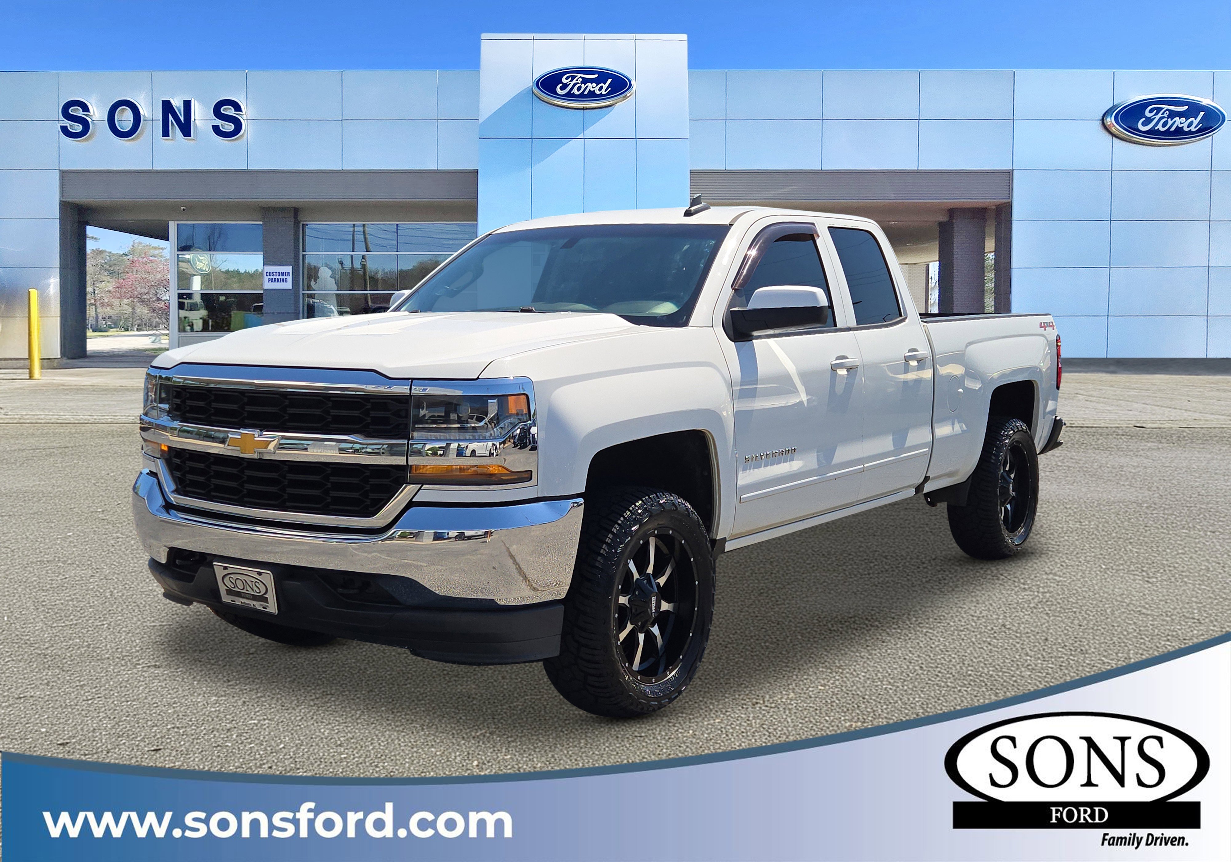 2018 Chevrolet Silverado 1500 LT 4X4 Double Cab Std Box's photo
