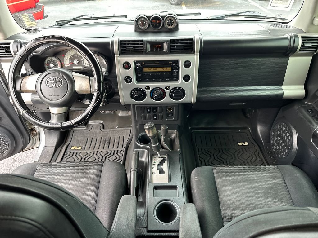 Used 2008 UNDEFINED Toyota Base image 23