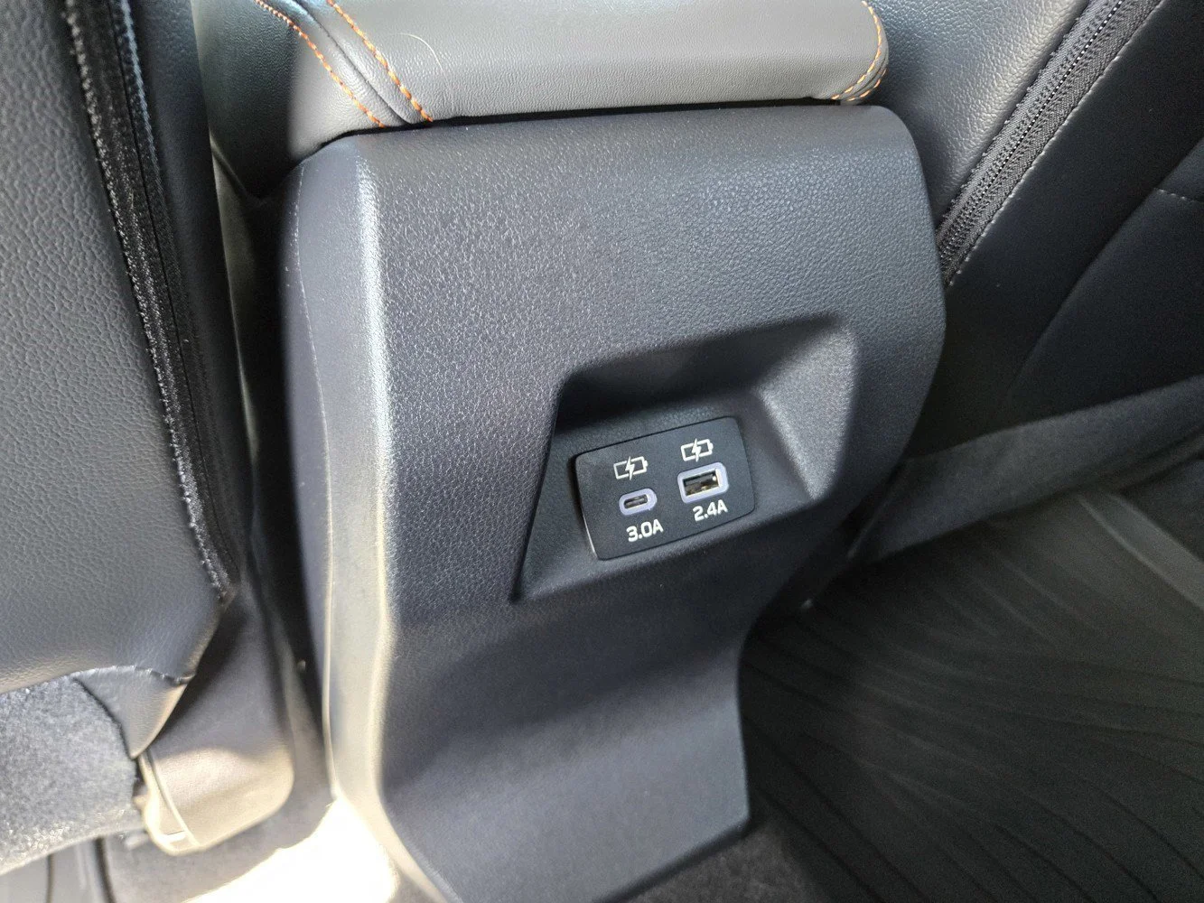 Used 2025 Ice Silver Metallic Subaru Limited image 30
