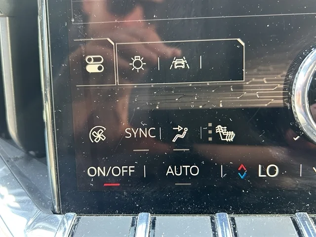 Used 2025 GRAY GMC AWD Elevation image 32