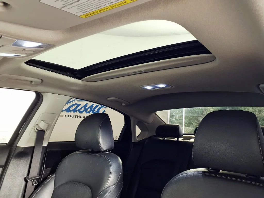 Used 2021 Black Kia EX image 15