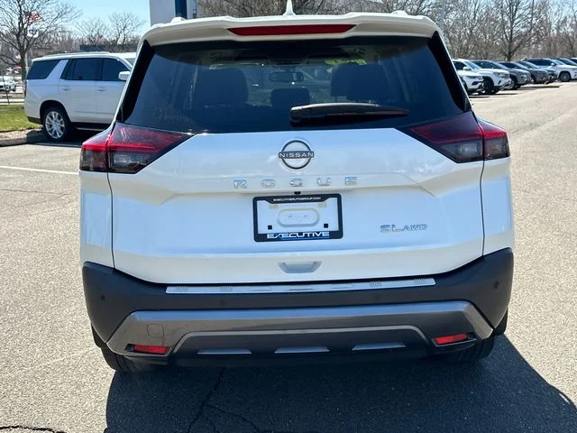 Certified Used 2023 White Nissan SL image 3