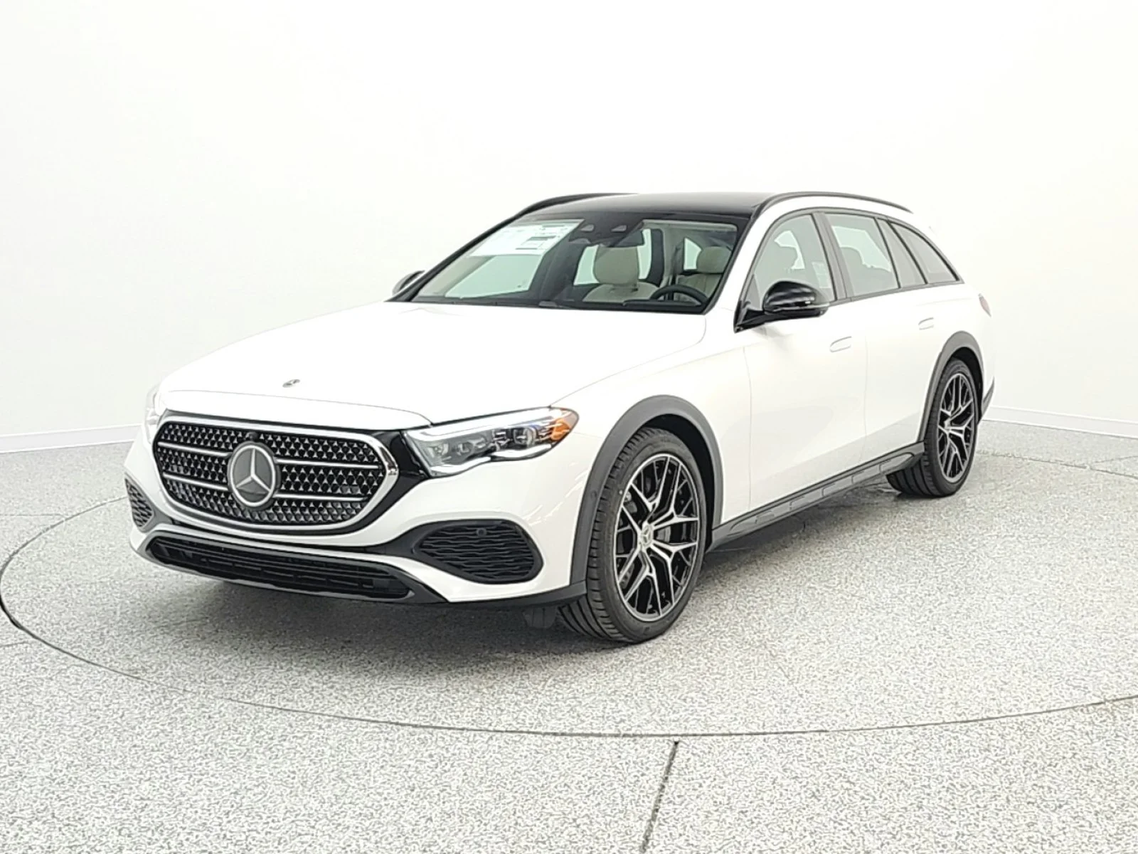 2026 Mercedes-Benz E-Class E450 4MATIC All-Terrain's photo