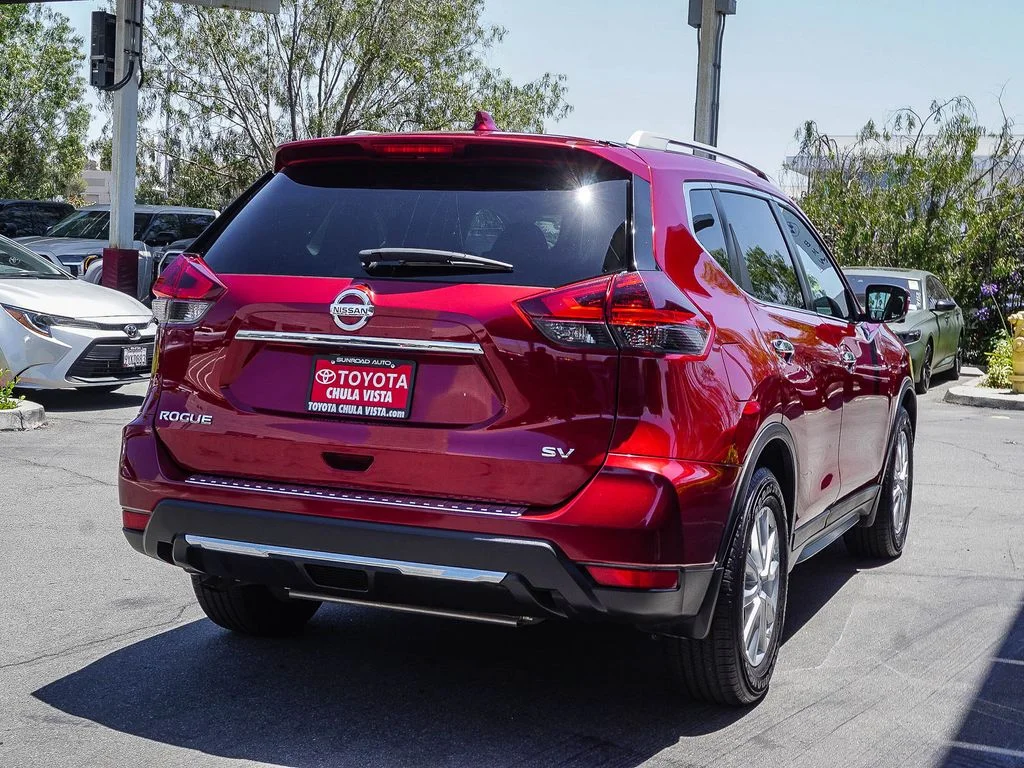 Used 2018 Red Nissan SV image 6