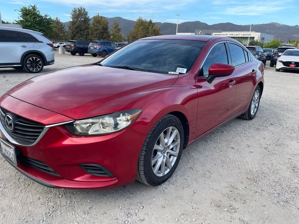 Used 2017 Soul Red Metallic Mazda Sport image 4