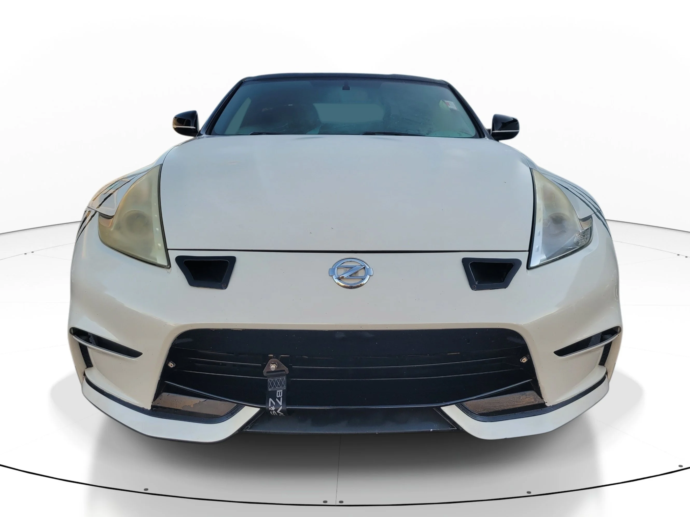 Used 2014 Pearl White Nissan Base image 2