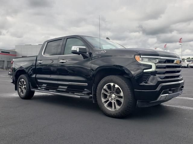 Used 2022 Black Chevrolet High Country image 3