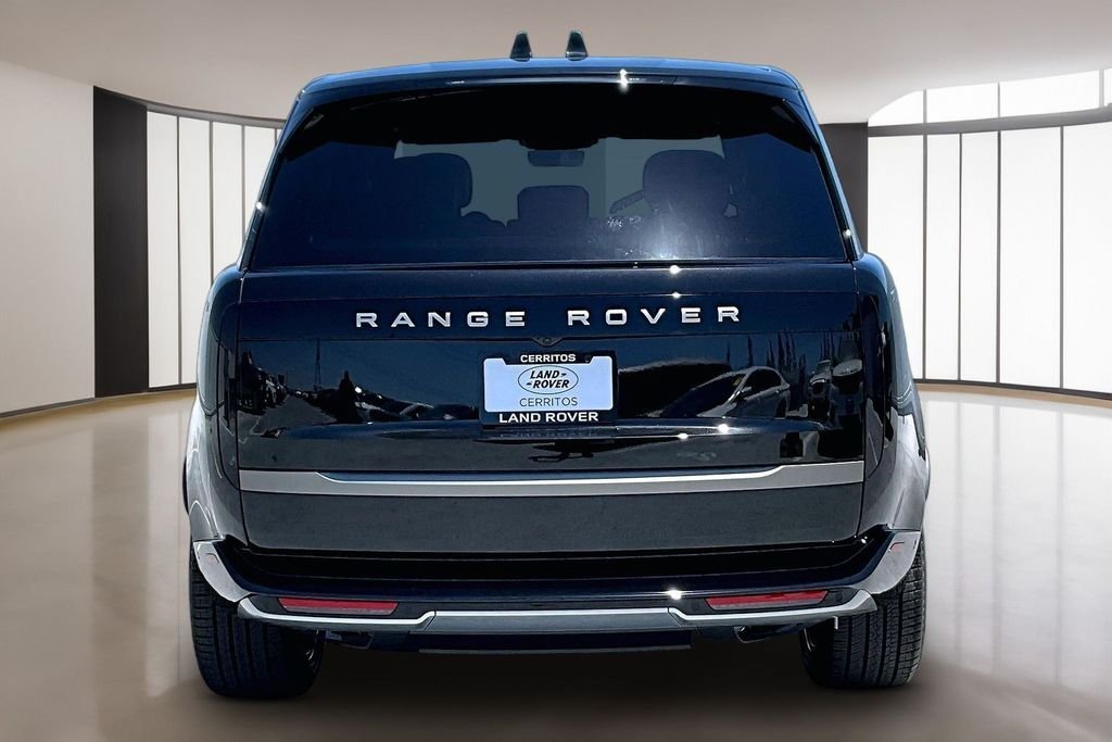 New 2026 Santorini Black LAND ROVER SE 7 Seats image 4