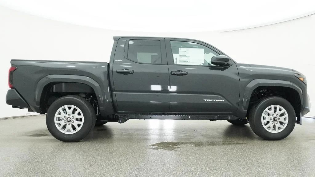 New 2026 Underground Toyota SR5 image 13