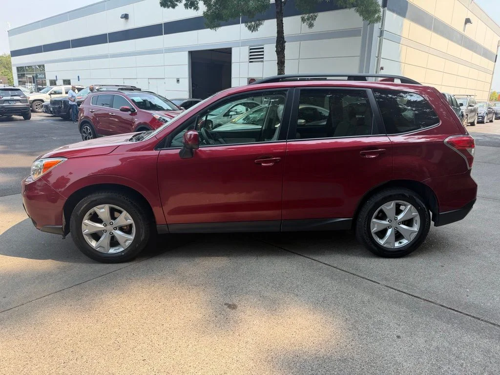 Used 2016 Venetian Red Pearl Subaru 2.5i Premium image 7