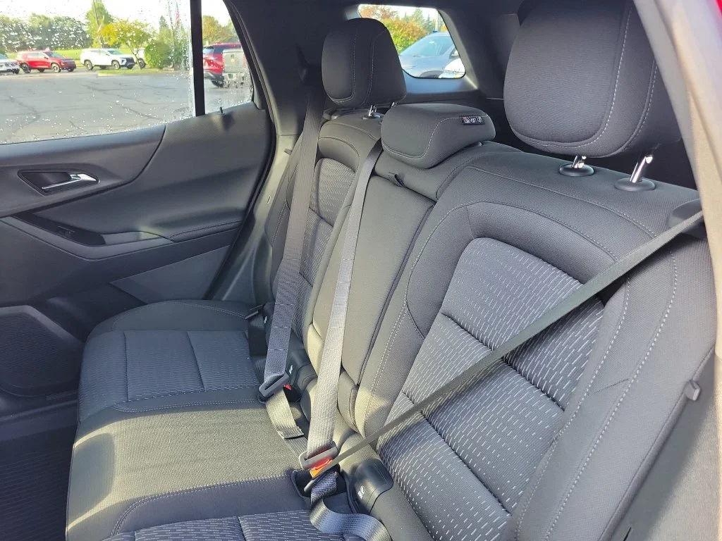 2027 Chevrolet Equinox LT - Photo 22