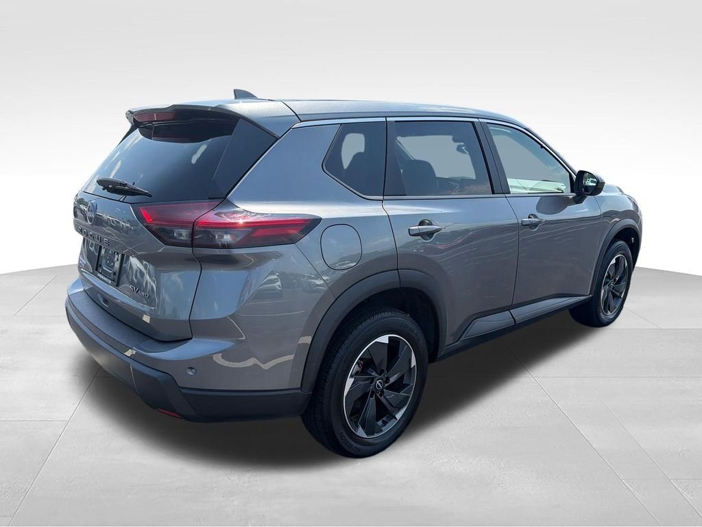 Used 2024 Gray Nissan SV image 5