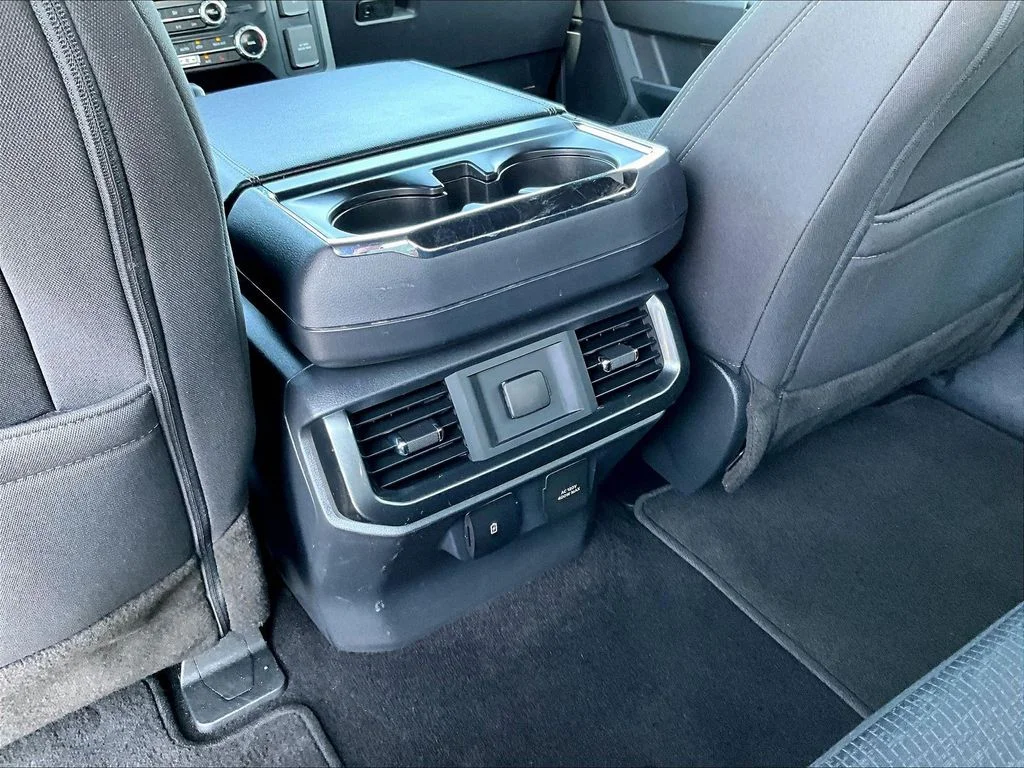 Used 2022 Agate Black Metallic Ford XLT image 11