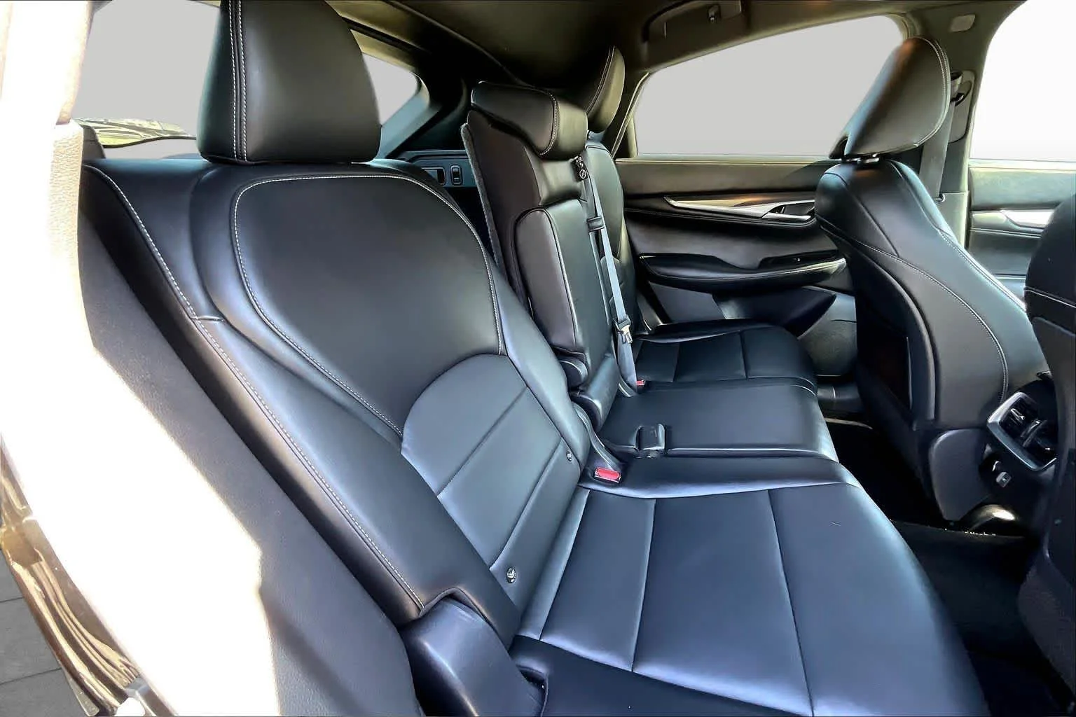 Used 2022 Black Obsidian INFINITI LUXE image 21