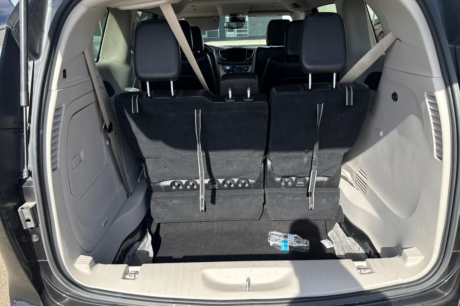 Used 2023 Black Chrysler Touring L image 13
