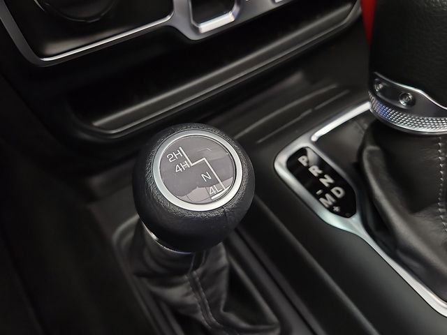 2025 Jeep Wrangler 4-Door Sahara - Photo 16
