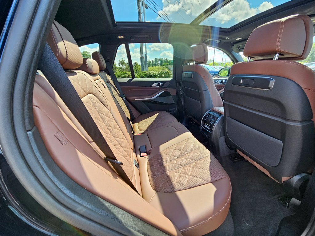 Used 2026 Carbon Black Metallic BMW xDrive40i image 20