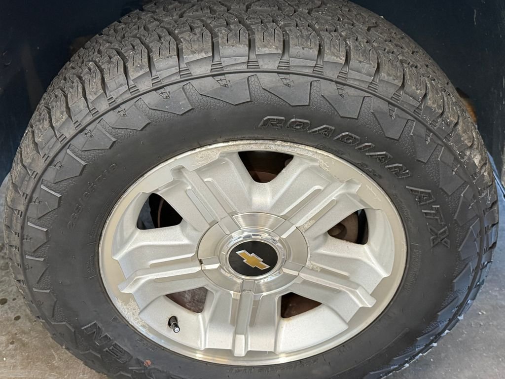 Used 2013 Gray Chevrolet LT image 24