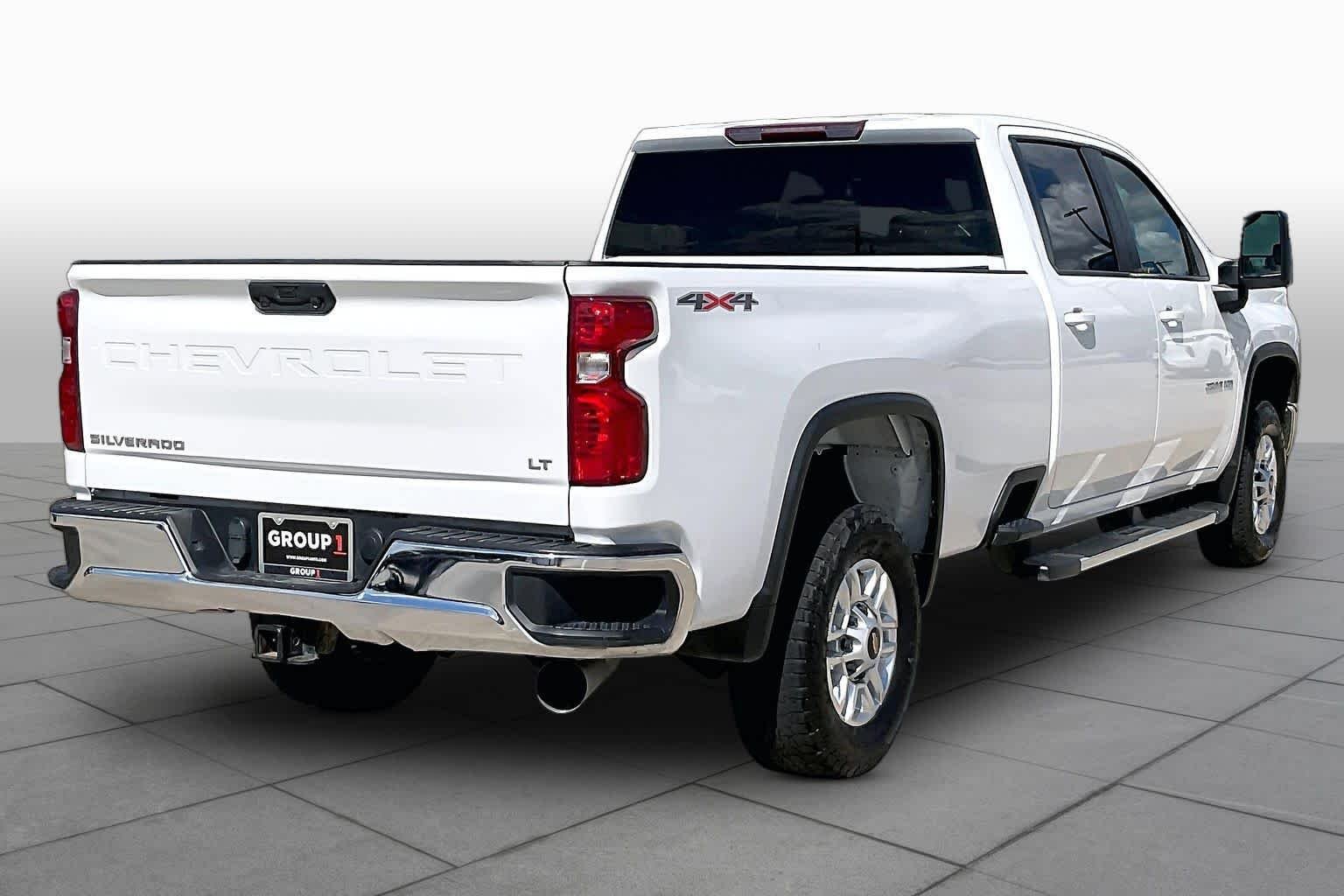 Used 2023 Summit White Chevrolet LT image 13