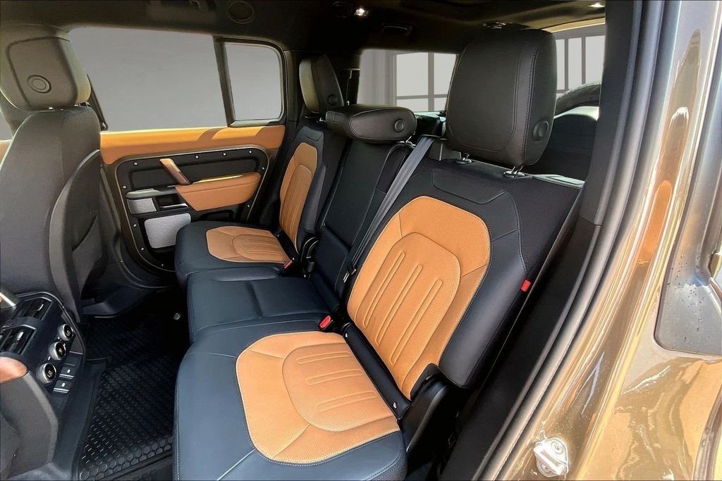 Used 2023 Gondwana Stone Metallic Land Rover X image 26
