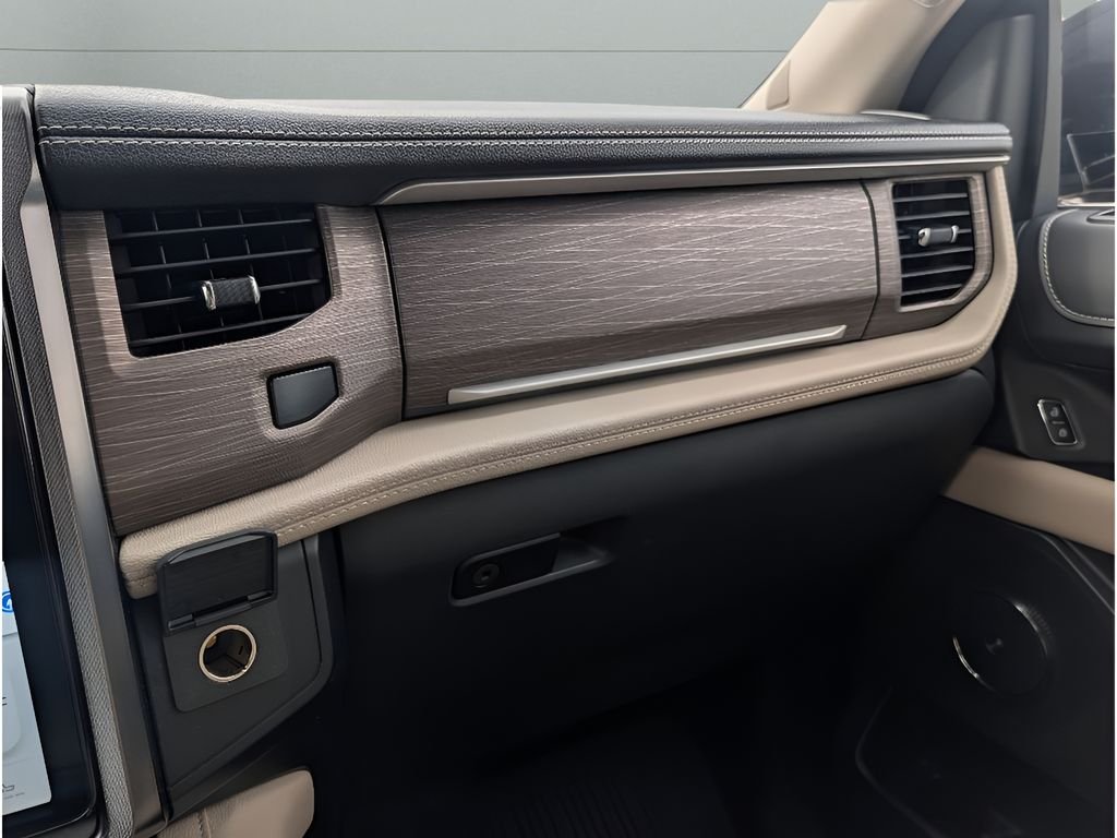 Used 2023 Dark Matter Metallic Ford Limited image 29