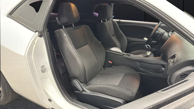 Used 2019 White Dodge SXT image 23