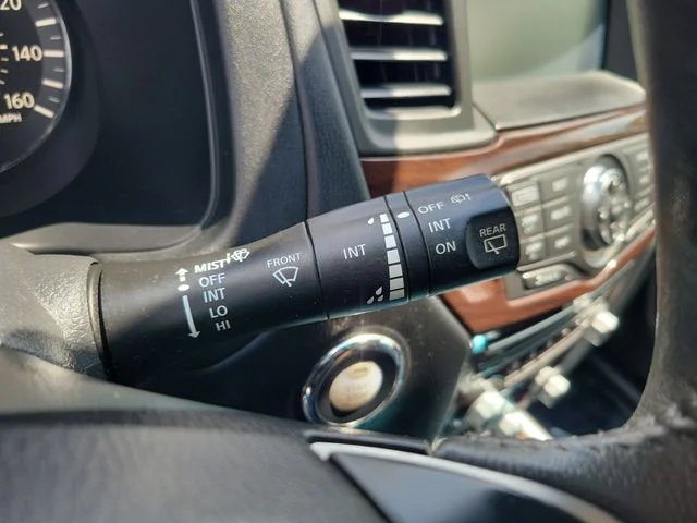 Used 2016 Silver Nissan SL image 27