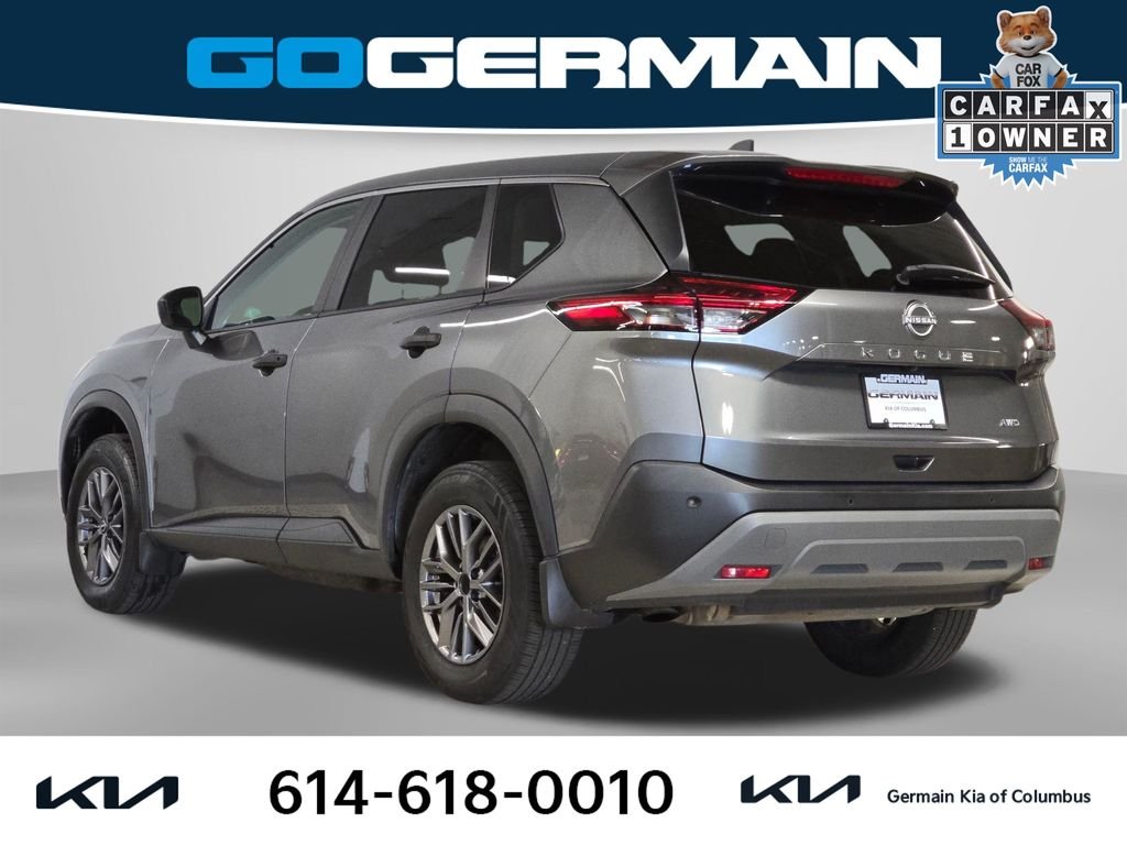 Used 2023 Gray Nissan S image 11