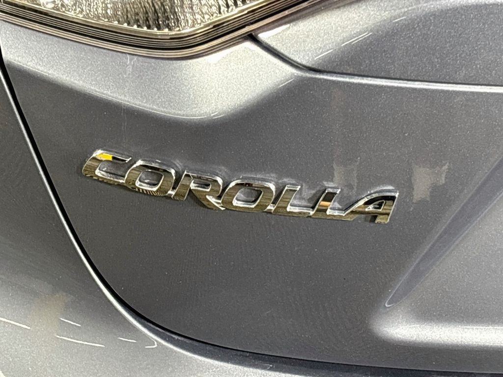 Used 2025  Toyota LE image 24