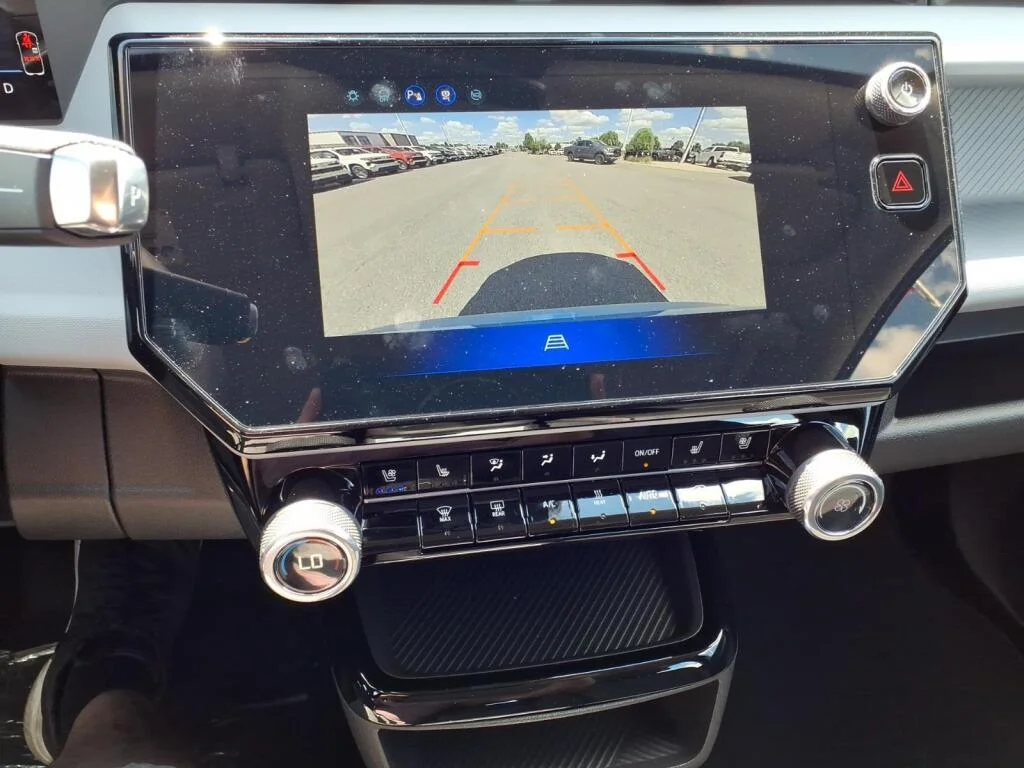 2027 Chevrolet Bolt RS - Photo 9
