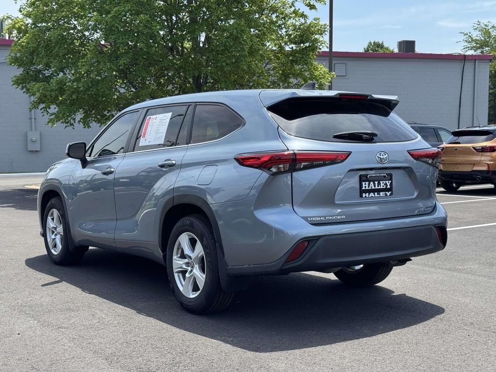 Used 2023 Gray Toyota LE image 25